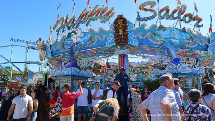 Neu auf dem Oktoberfest: Seesturmbahn "Happy Sailor" (©Foto: Martin Schmitz)